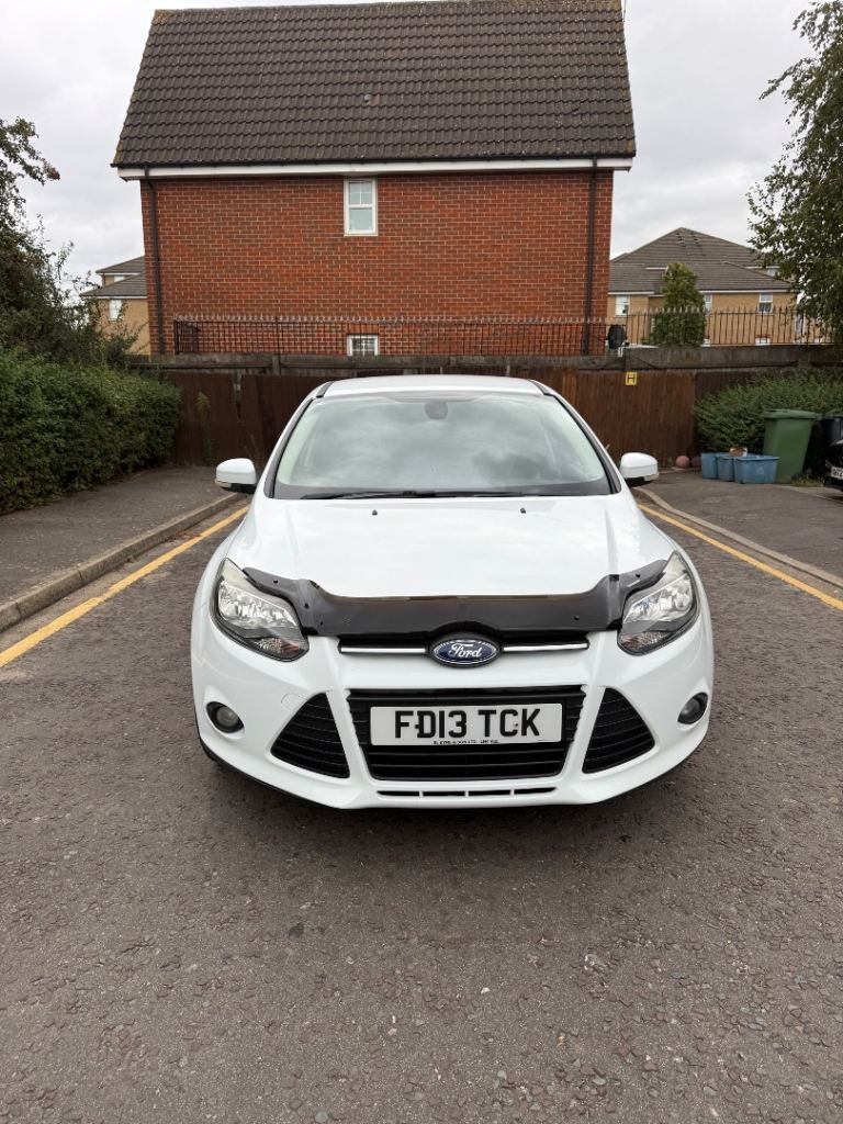 Ford Focus 1.6L TI-VCT 105 ZETEC Hatchback