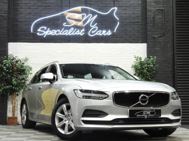 2018 18 VOLVO V90 2.0 D4 MOMENTUM ESTATE 5DR DIESEL AUTO EURO 6 (S/S) (190 PS) D