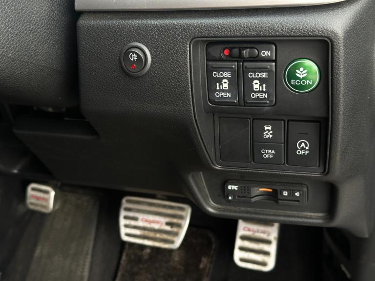 2013 Honda Odyssey (63) ABSOLUTE 2.4L PETROL EARTH DREAMS 7 SEATER HALF LEATHER 360 CAMERA MPV Pe...