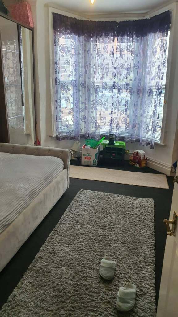 2 Bed flat - City Centre - Private garden - Available 9th March 2026