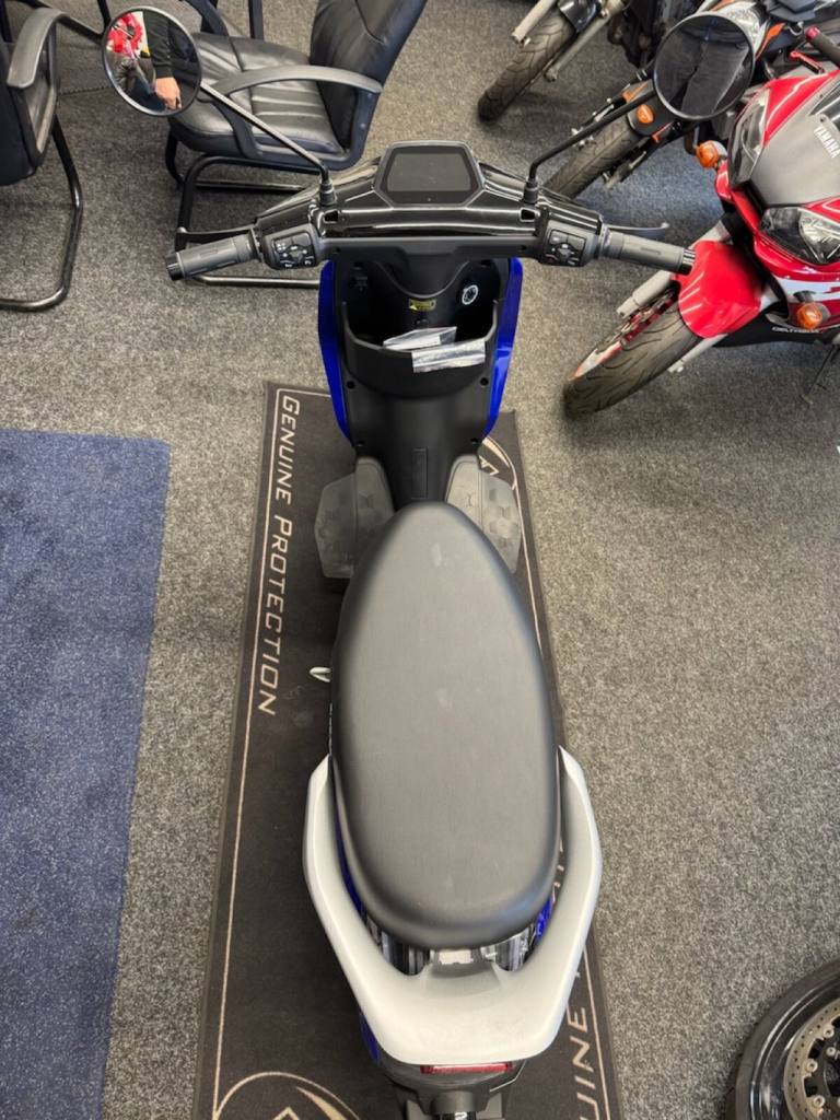2025 VMOTO CUx Moped Electric Automatic (4 ps) ELECTRIC Automatic