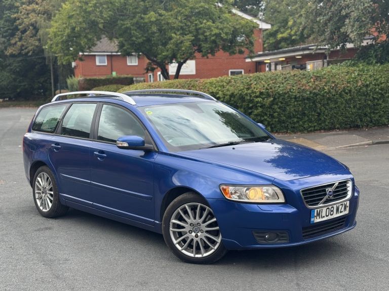 Volvo V50 SE Lux 2.4 D5 Automatic | Full MOT | Full Green Report