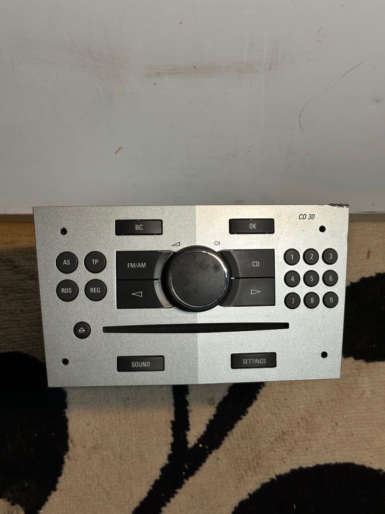 2004-2010 VAUXHALL ASTRA H STEREO PLAYER UNIT CD30 13289928