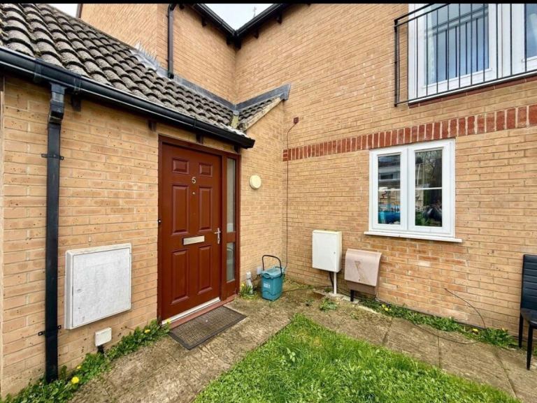 2 Bed Flat available from March 