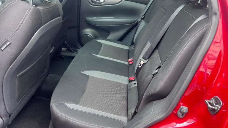 Nissan qashqai N1.5 dCi 115 N-Connecta 5dr 2 owners full Nissan history stunning