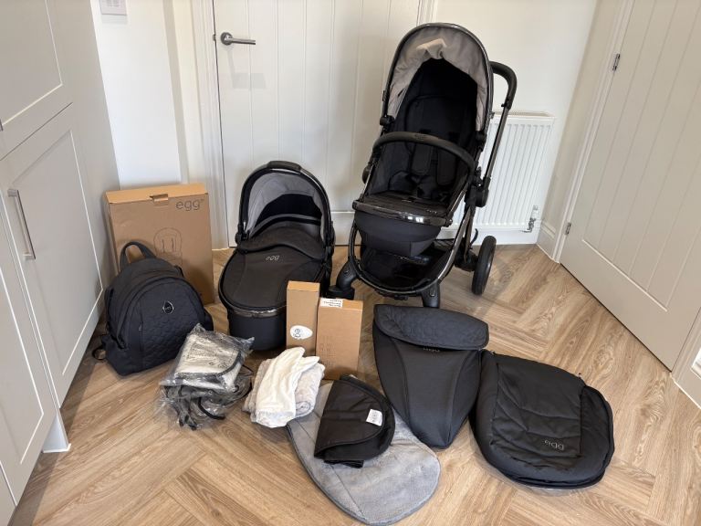 Egg 3 travel system 