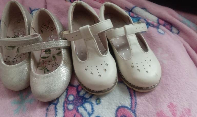kids shoes girls smart shoe bundle of 2  (EU 24, size 7)