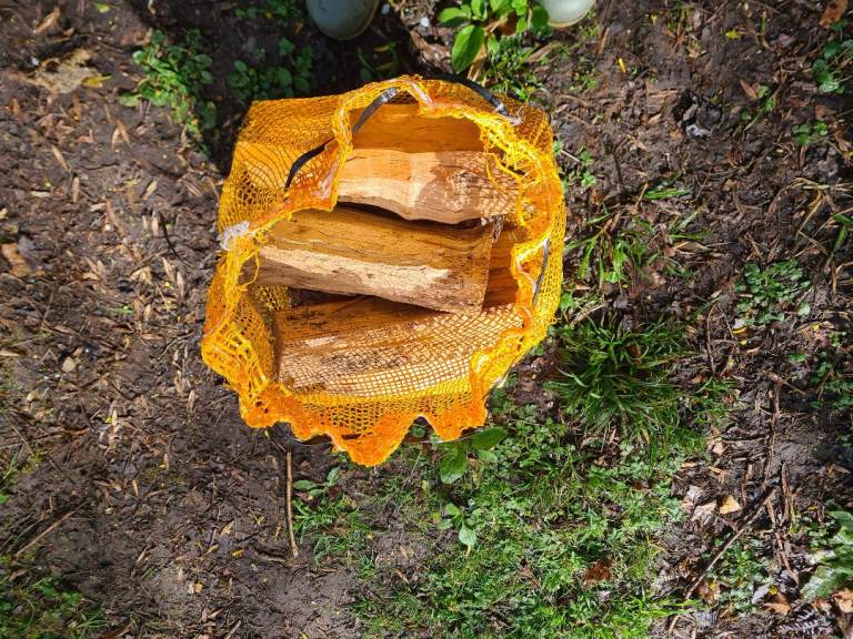 Seasoned Mixed Hardwood logs x 3 net bags 40x60cm Collection Only