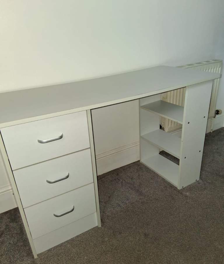 White desk with shelves and 3 drawers 