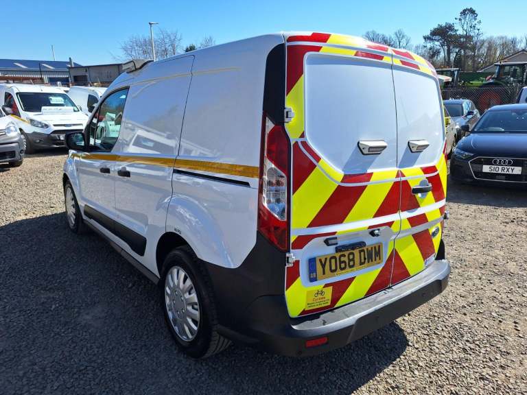 FORD TRANSIT CONNECT 1.5 220 EcoBlue White Manual Diesel 2019
