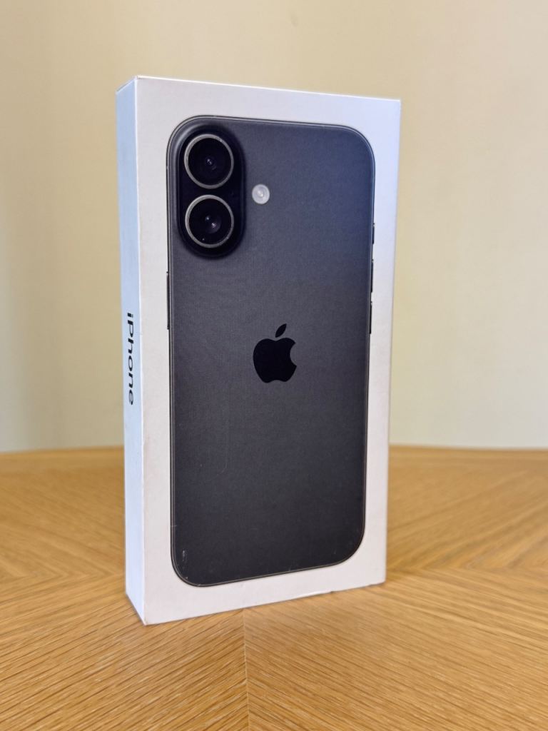 iPhone 17 256GB - Black - New Sealed 