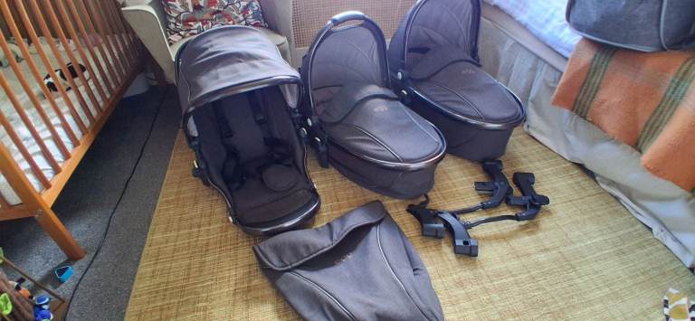 EGG Cots x 2 and Seat x 1 (also selling Buggy separately)