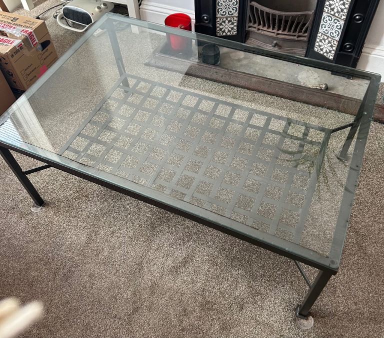 Low coffee table 