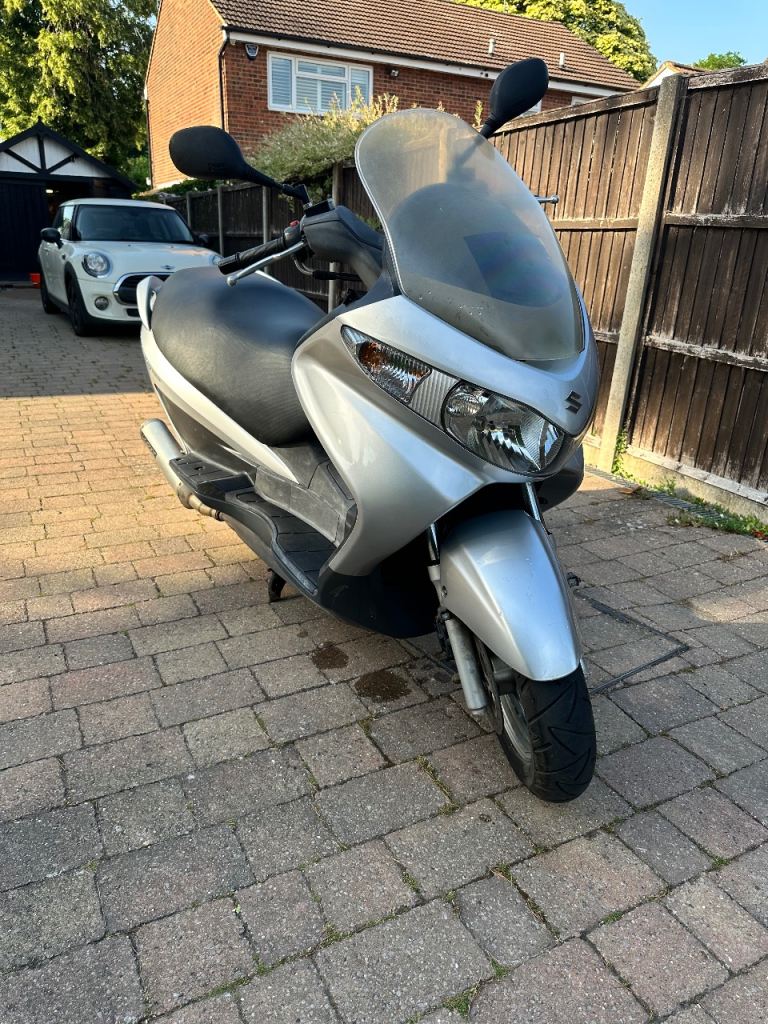 Suzuki Burgman 125