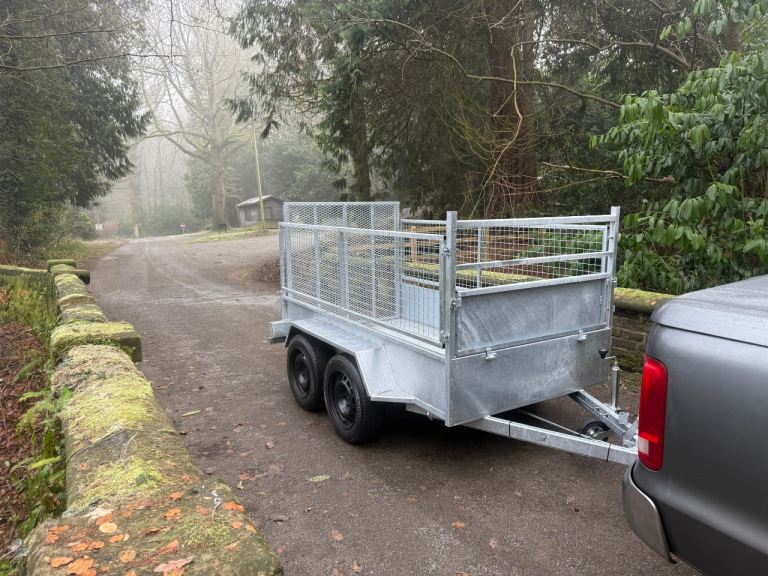 ⭐️8.2x4.4 fully galvanized trailer with mesh sides⭐️