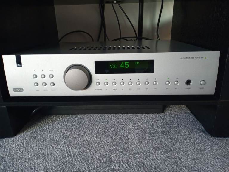 Arcam A32 integrated amplifier 