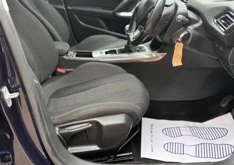 2016 Peugeot 308 1.2 PureTech 130 Allure 5dr HATCHBACK PETROL Manual