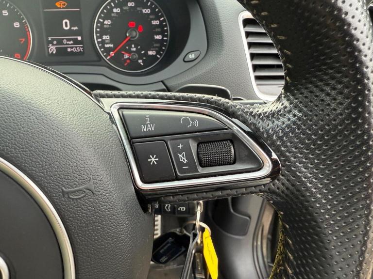 AUDI Q3 1.4 TFSI CoD Black Edition S Tronic Euro 6 (s/s) 5dr 2018