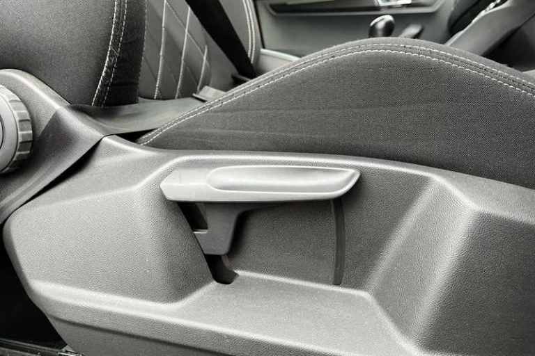 2019 Skoda Karoq 2.0 TDI Sport Line 4x4 5dr ESTATE DIESEL Manual