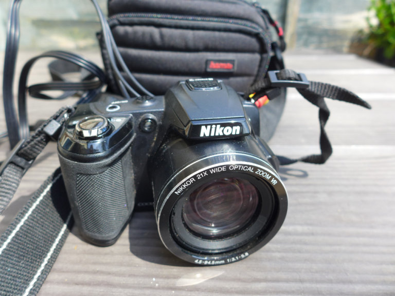 Nikon L120 14mp bridge camera and bag