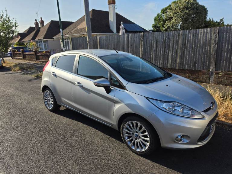 2011 Ford Fiesta 1.4 Titanium Petrol New MoT New Gearbox New Clutch 5 Doors