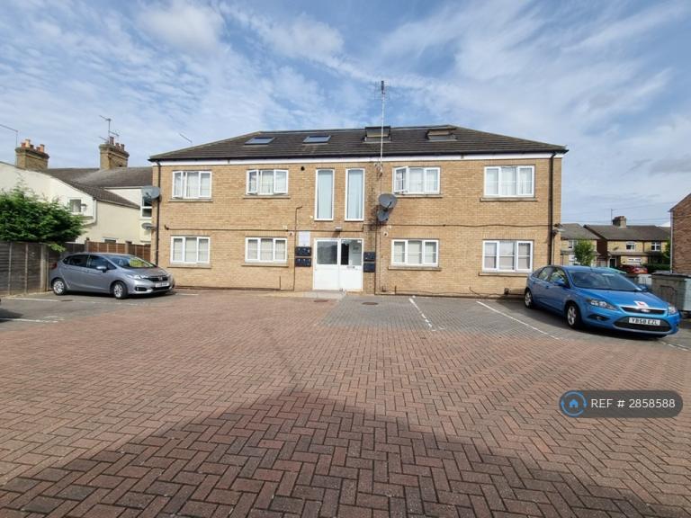 2 bedroom flat in High Street, Peterborough, PE2 (2 bed) (#2858588)