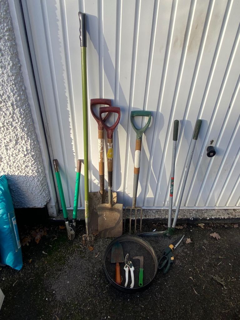 image for Gardening tools job lot.