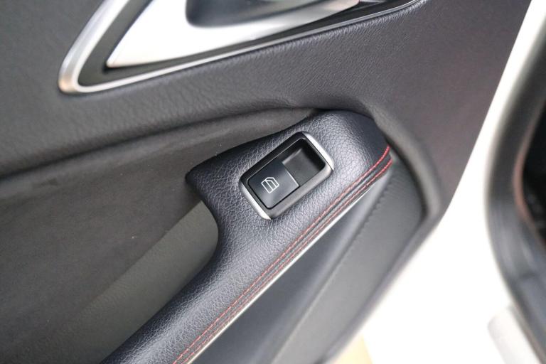  Mercedes-Benz A-Class 1.6 A180 BlueEfficiency Sport Hatchback 5dr Petrol 7G-DCT Euro 6 (s/s) (12...