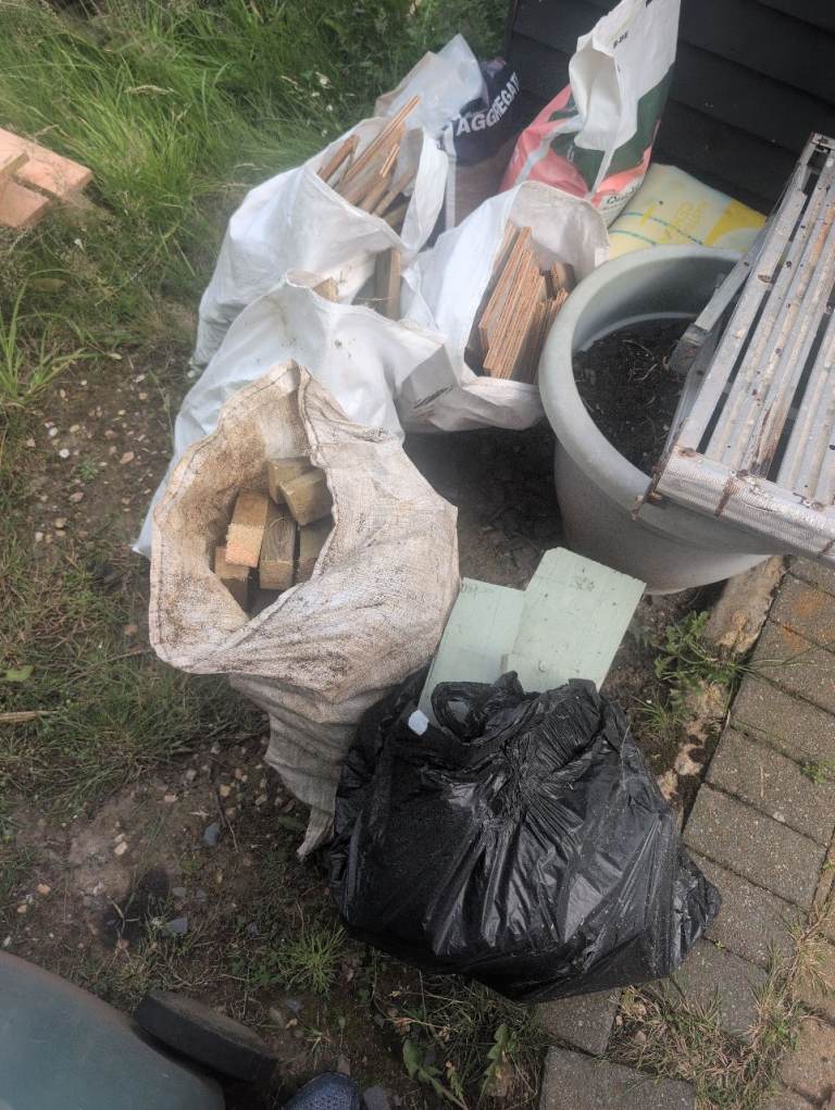 Free Wood Scraps and Timber Pieces
