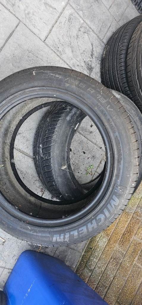 285/45/R19Y michelin tyres nearly new condition