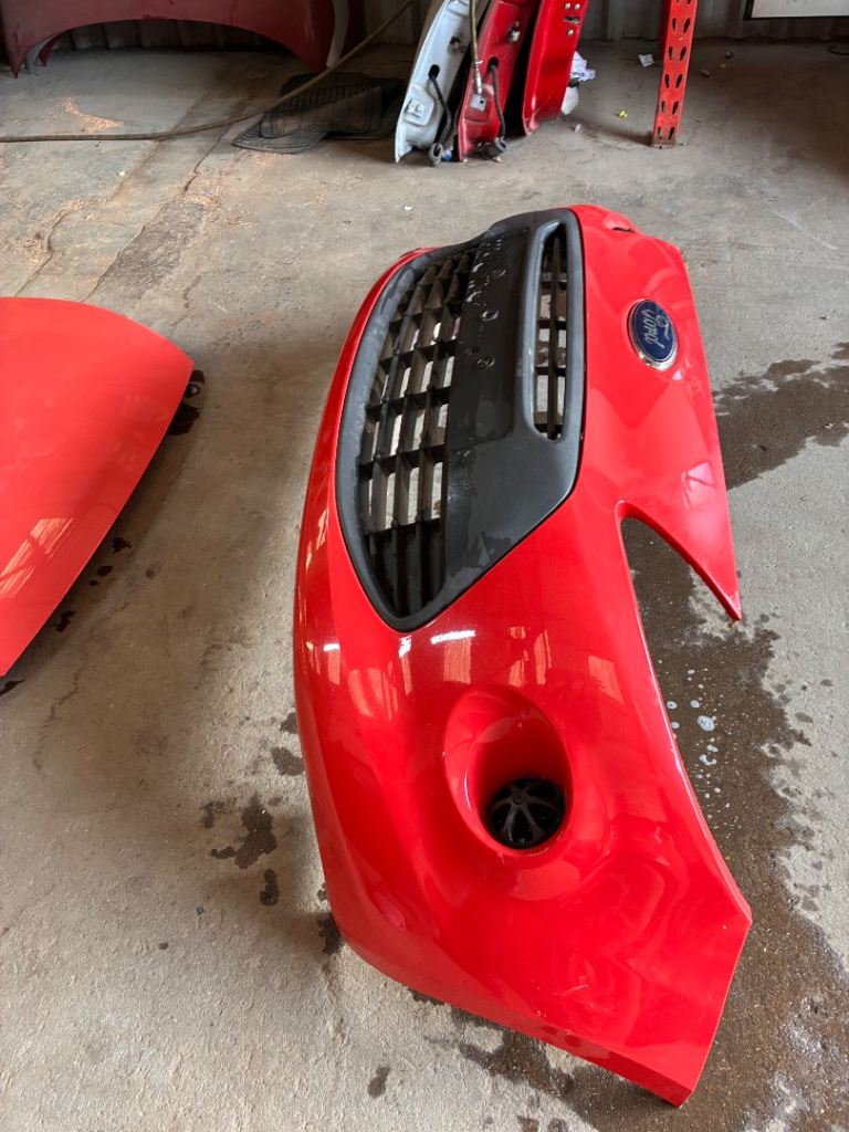 Ford ka bumper sunrise 9sra excellent condition 