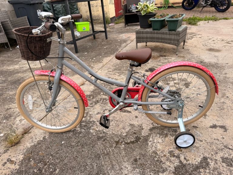 Kids Grey Bike with Basket & Stabilisers – Good Condition