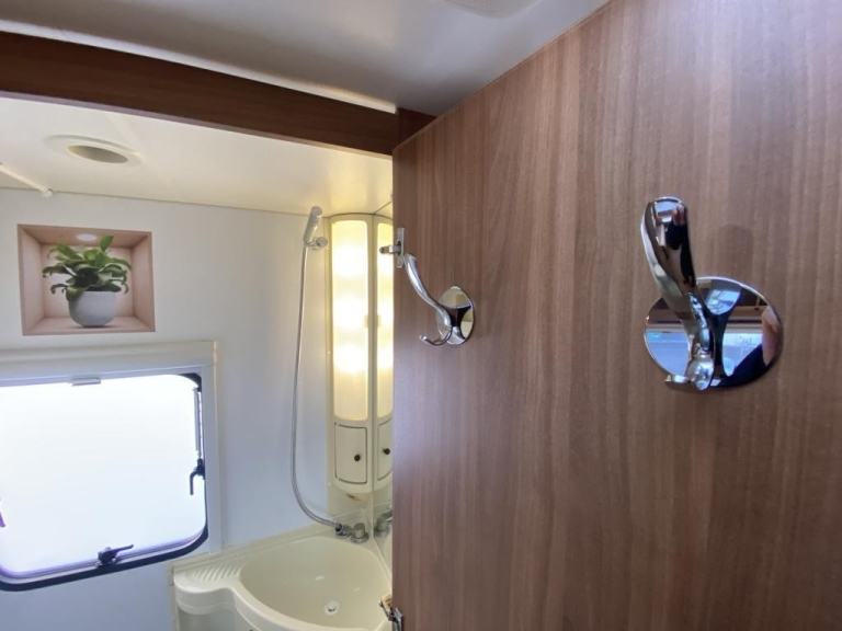 2013 ADRIA ALTEA TRENT 4 BERTH LUXURY TOURING CARAVAN