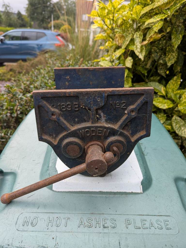 Wooden 189b no.2 woodworking vice