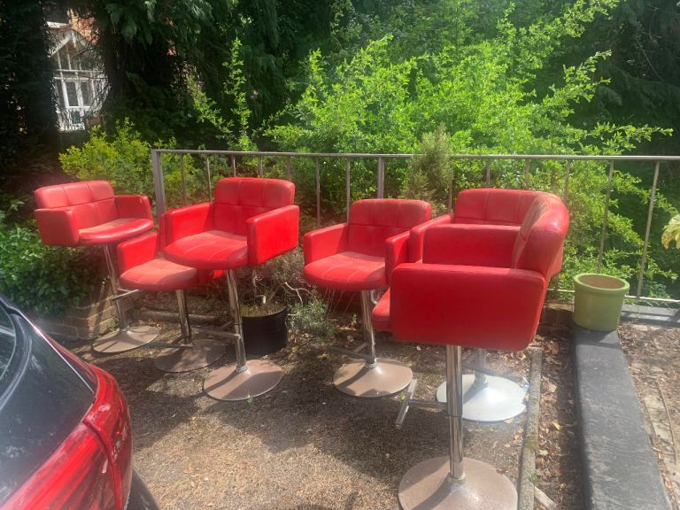 Faux leather used X6 bar stools