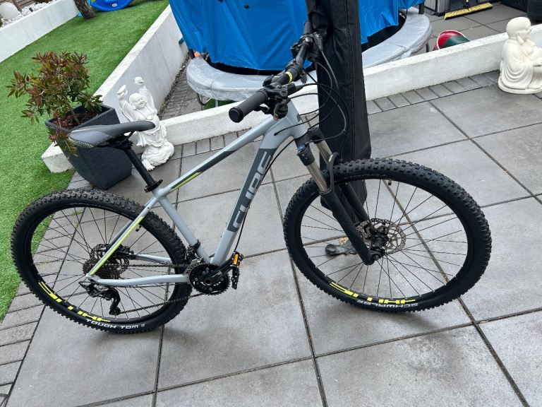 CUBE Mountain Bike – Grey, Good Condition