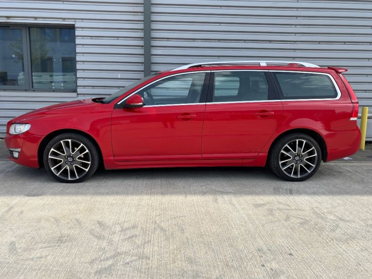 VOLVO V70 2.0 SE LUX D4 AUTOMATIC 2015 15 PLATE IN RED EURO 6 TOP SPEC - 162,000