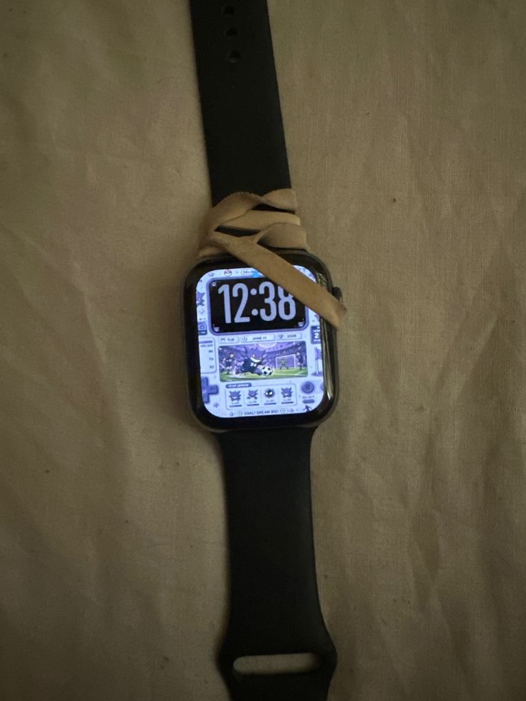 Apple Watch Series 6 GPS + Cellular 45mm Midnight Aluminium Case