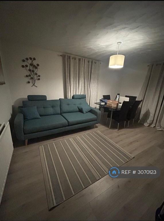 2 bedroom flat in Morrison Drive, Aberdeen, AB10 (2 bed) (#3070123)