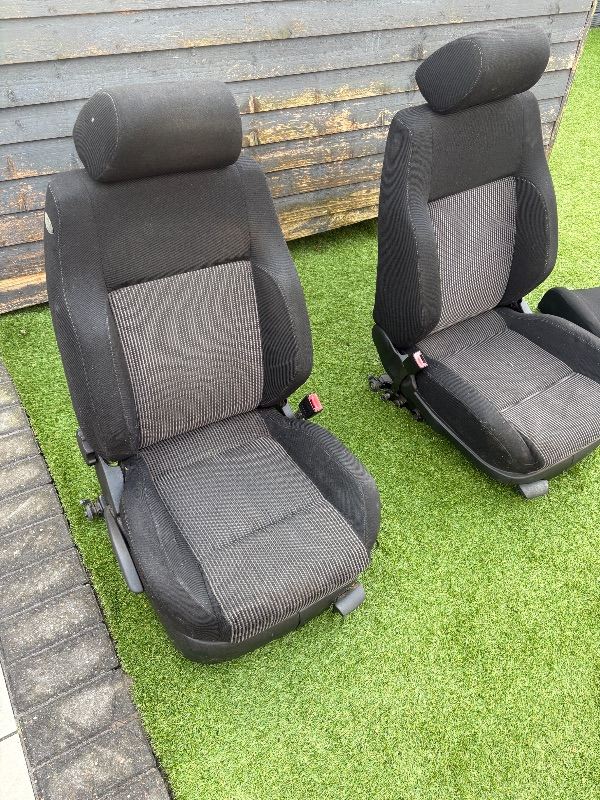 Mk4 golf 2001 cloth seats (original)