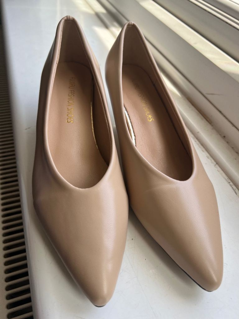 Nude Pointed Toe Kitten Heel Court Shoes – Size 37 / UK 4 – Excellent Condition