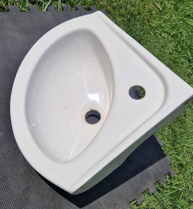 Corner Sink basin 