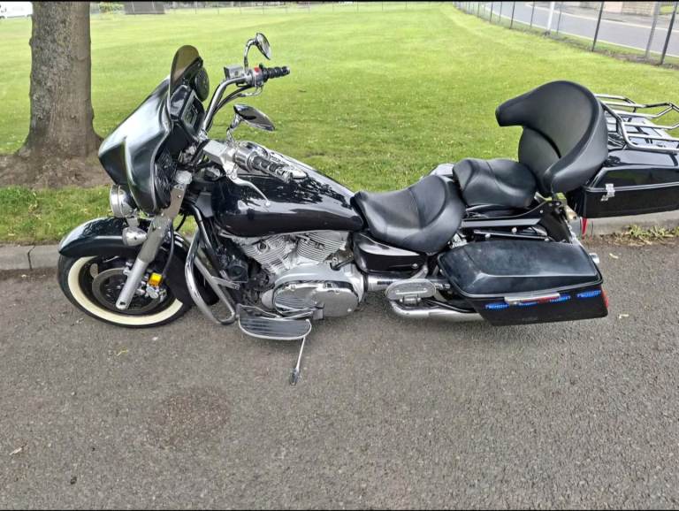 Kawasaki, 2003, 1600 (cc)