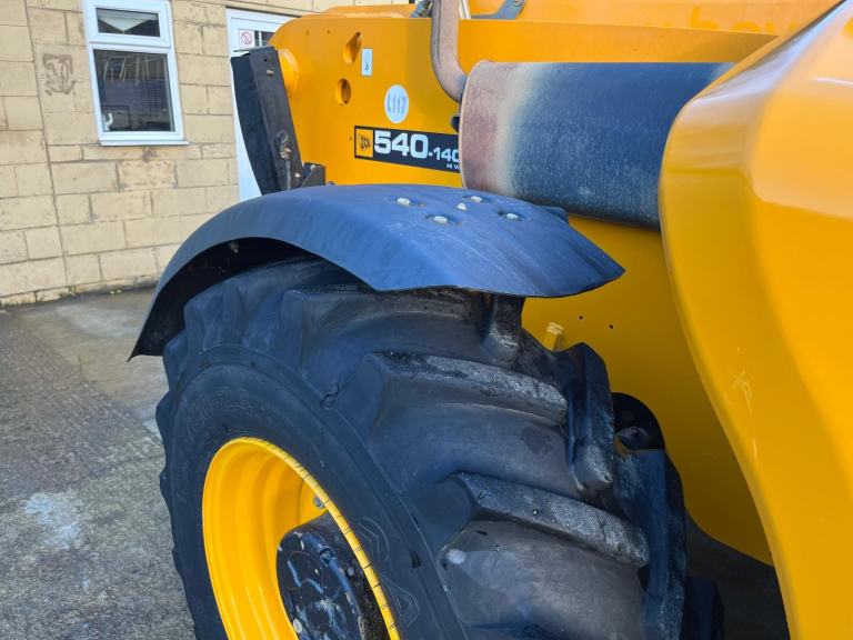 219 JCB 540V140 hi viz telly handler 14 meter with air conditioning 