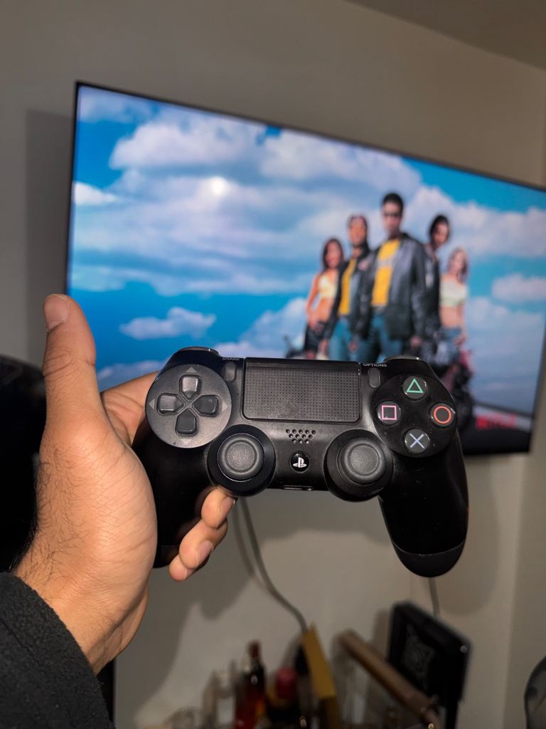 PlayStation 4 Pro 1TB - One Controller Excellent