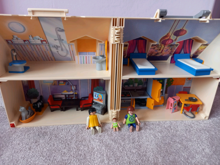 Playmobil portable house