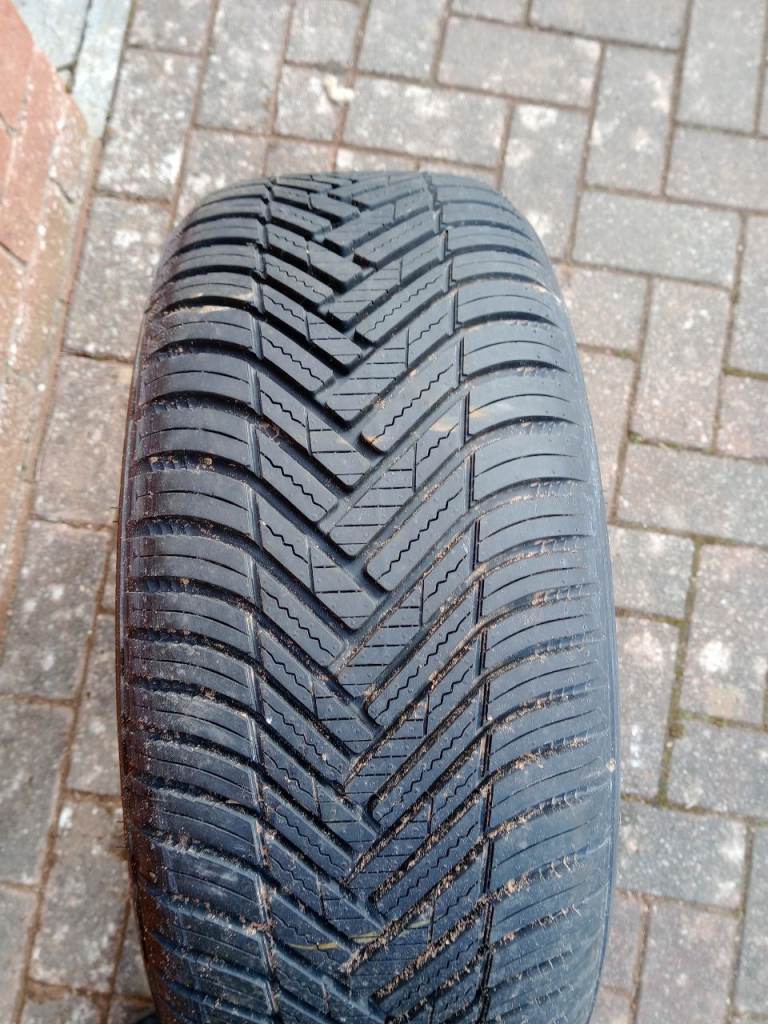 HANKOOK KINERGY 4S2 215/50/R17 TYRE