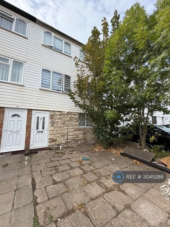 1 bedroom flat in Tenterden Road, London, N17 (1 bed) (#3045286)
