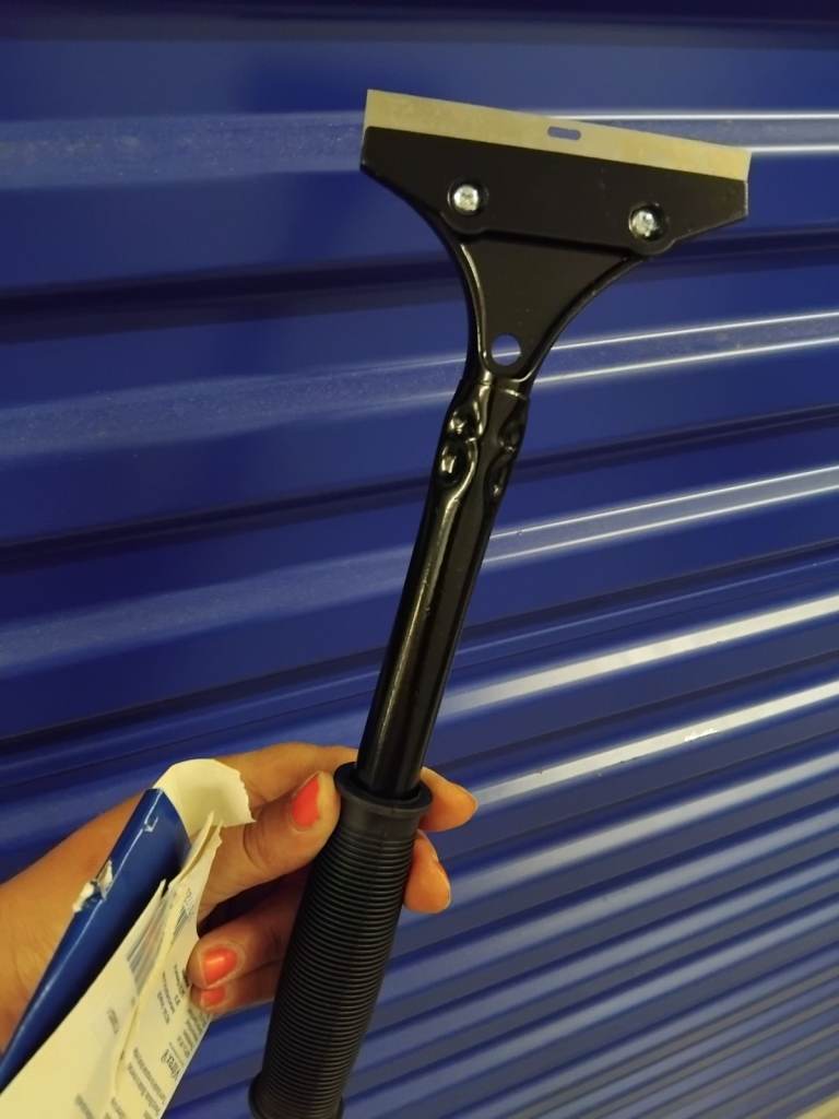 X5 Long handle scrapper. £5