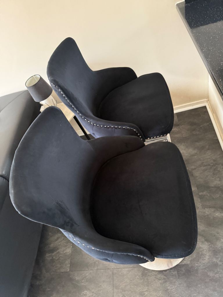 Black Stool - Fair Condition